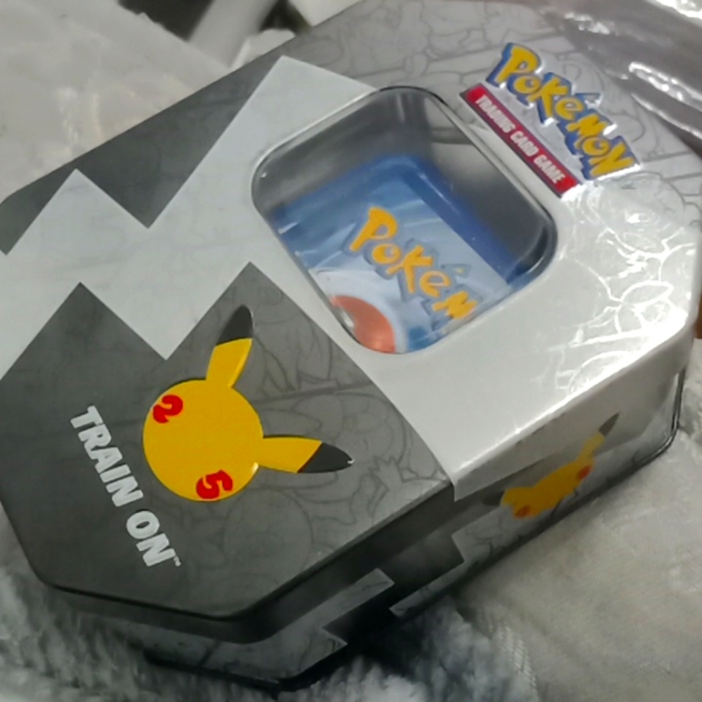 Pokemon 25th anniversary tin